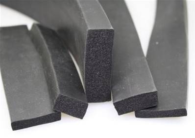Bande de caoutchouc néoprène noir résistant 10 mm de large x 1 mm d’épaisseur x 5 m de long 